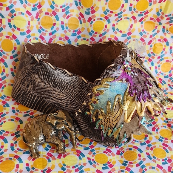 It's a Jungle Vintage Belt Artistic Elephant Belt with Design - Picture 2 of 5